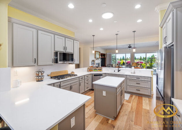 Cabinets Refinishing Contractor