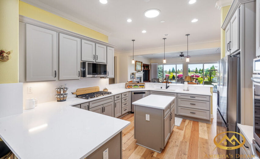 Cabinets Refinishing Contractor