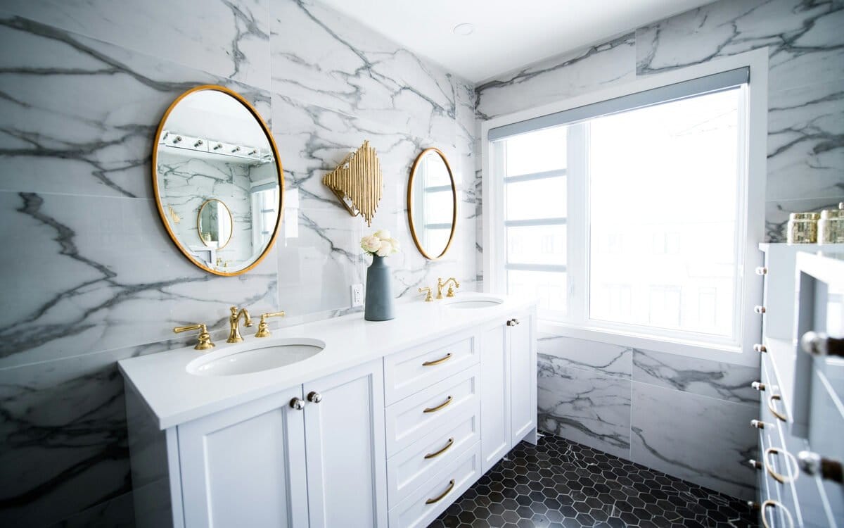 Bath-vanity-in-Alameda