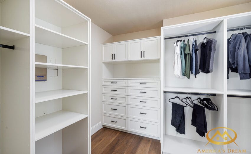 Closet Spaces in Davis, CA