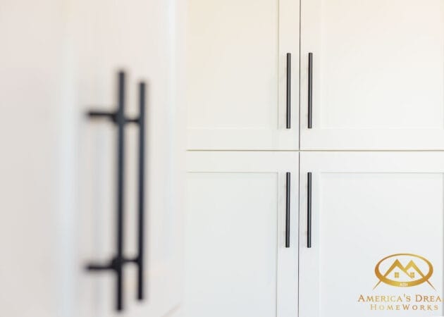 Custom Kitchen Cabinets