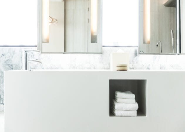 Durability meets Luxury: Quartz Bathroom