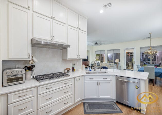 refacing kitchen cabinets