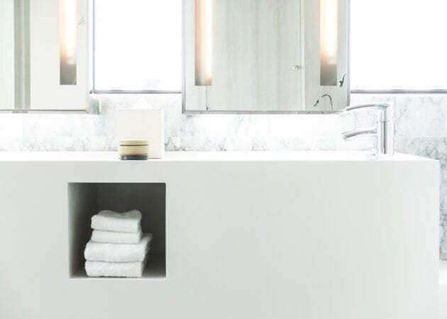 What Is the Best Material for Bathroom Countertops? A Practical Guide Rooted in Experience