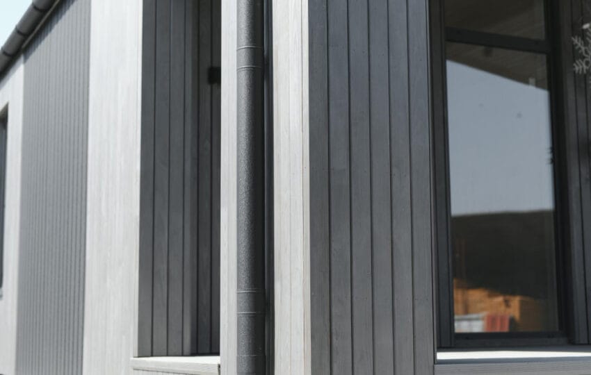 9 Pros and Cons of Hardie Board Siding Every Homeowner Needs to Know—Before You Install