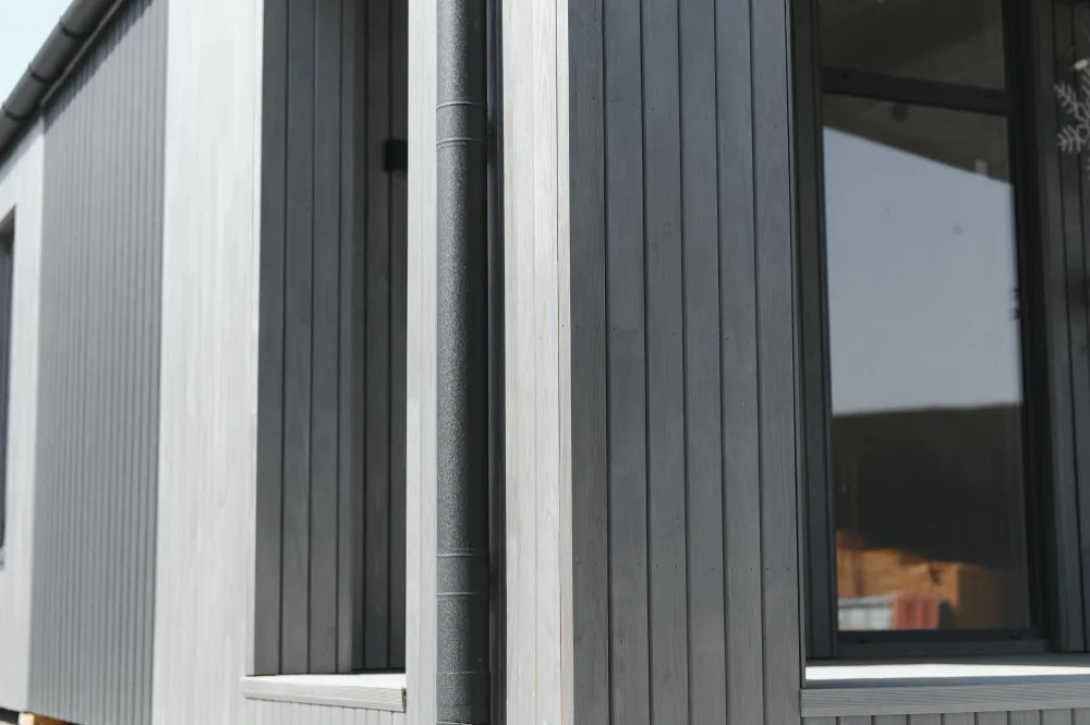 9 Pros and Cons of Hardie Board Siding Every Homeowner Needs to Know—Before You Install