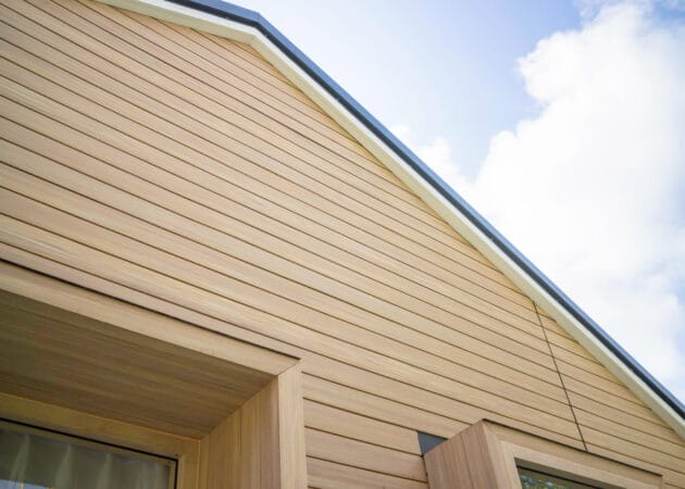 9 Pros and Cons of Hardie Board Siding Every Homeowner Needs to Know—Before You Install