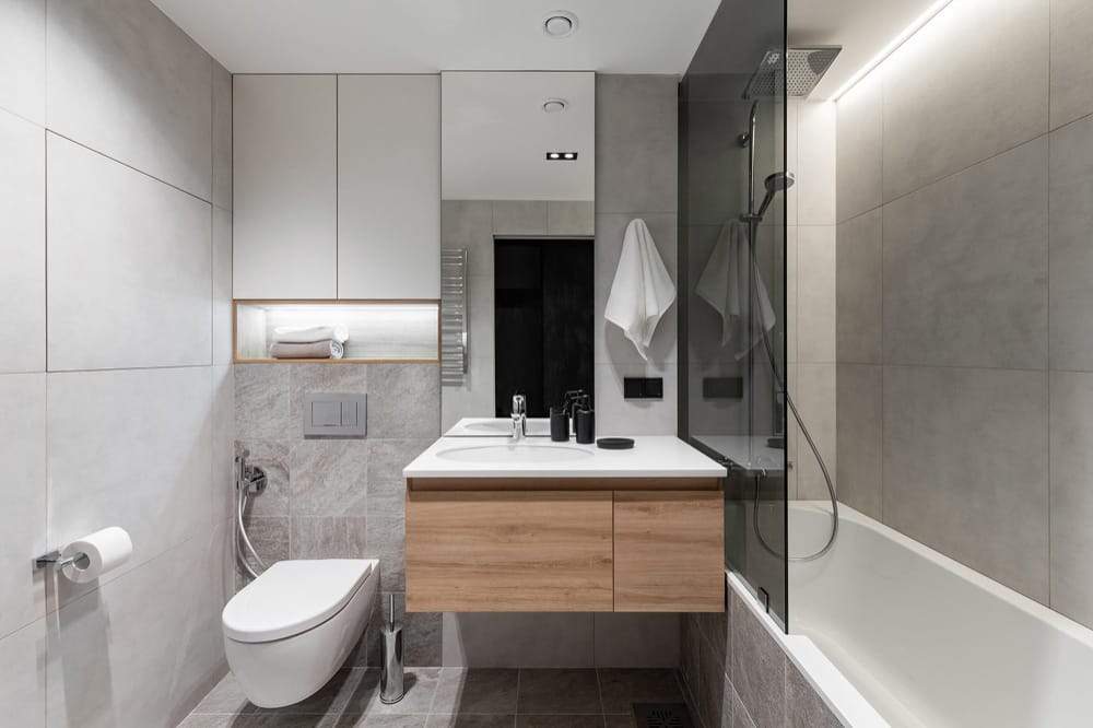 How to Maximize Space in a Small Bathroom: Smart Design Choices That Make a Big Difference