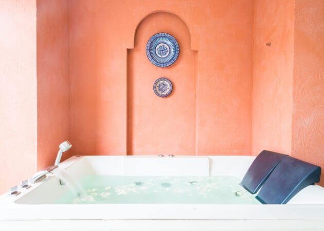 Jacuzzi Bath Remodel What’s the Average Cost