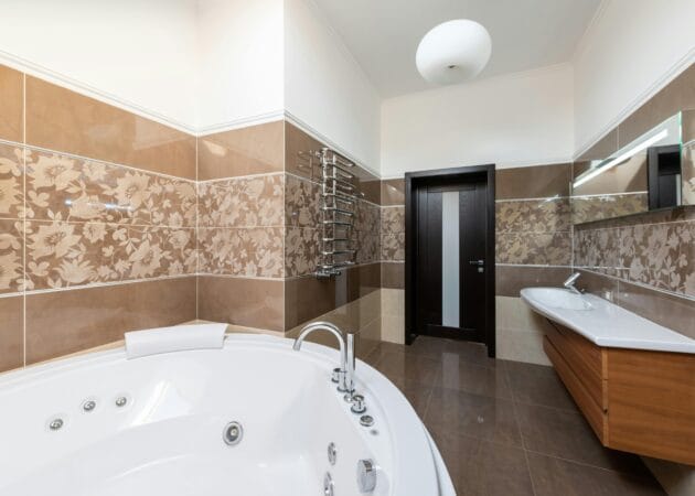 Jacuzzi Bath Remodel What’s the Average Cost