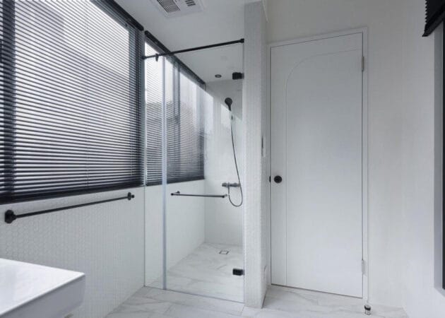 How to Replace Shower Doors Without Remodeling: A Luxe, Analytical Approach