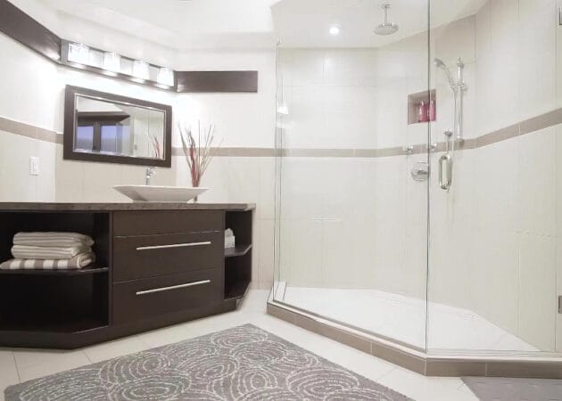 Top-Rated Walk-In Shower Designs 2025