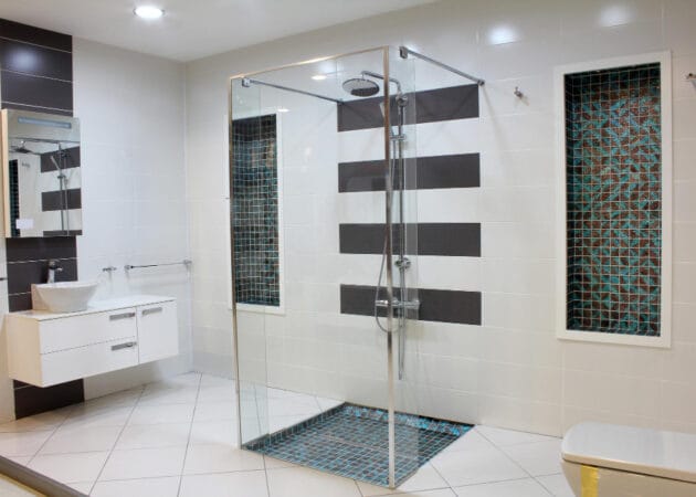 Top-Rated Walk-In Shower Designs 2025