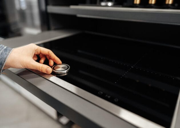 Updated Kitchens with Smart Appliances: Clean Design Meets Intelligent Living