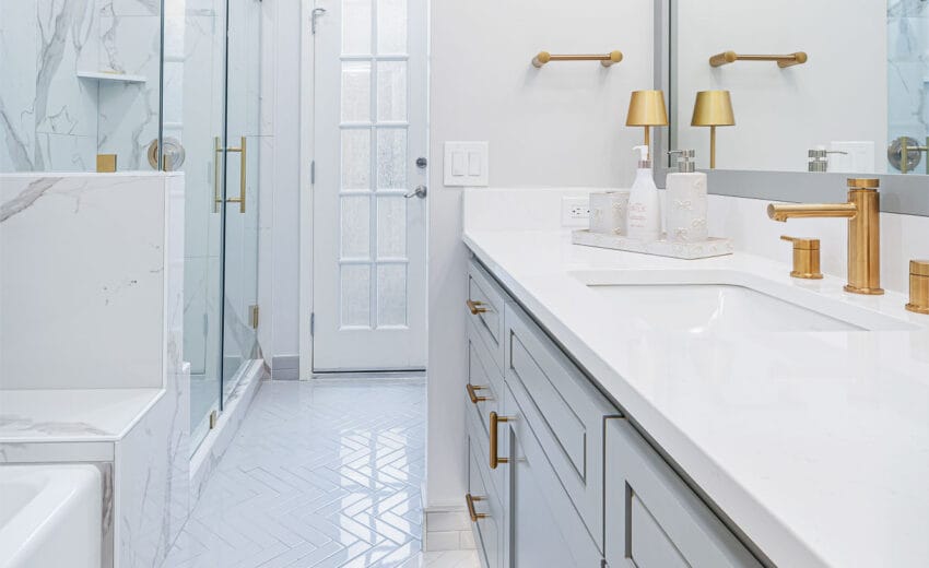 DreamLine Segue cabinetry