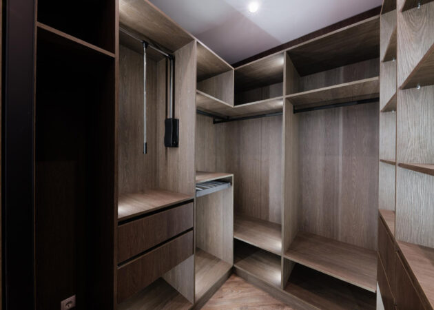Built-In Closet Systems Contractor ID